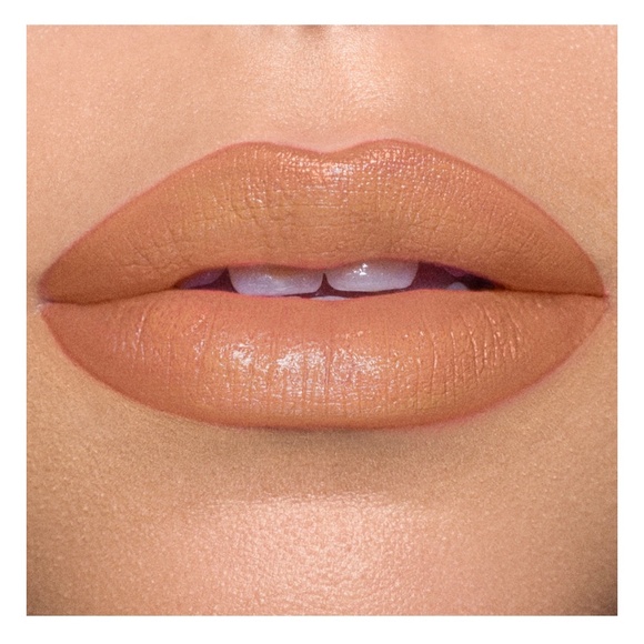 New in Box Jeffree Star‎ Velvet Trap Lipstick in Gardening Hxe Muted Yellow Nude - Picture 3 of 9